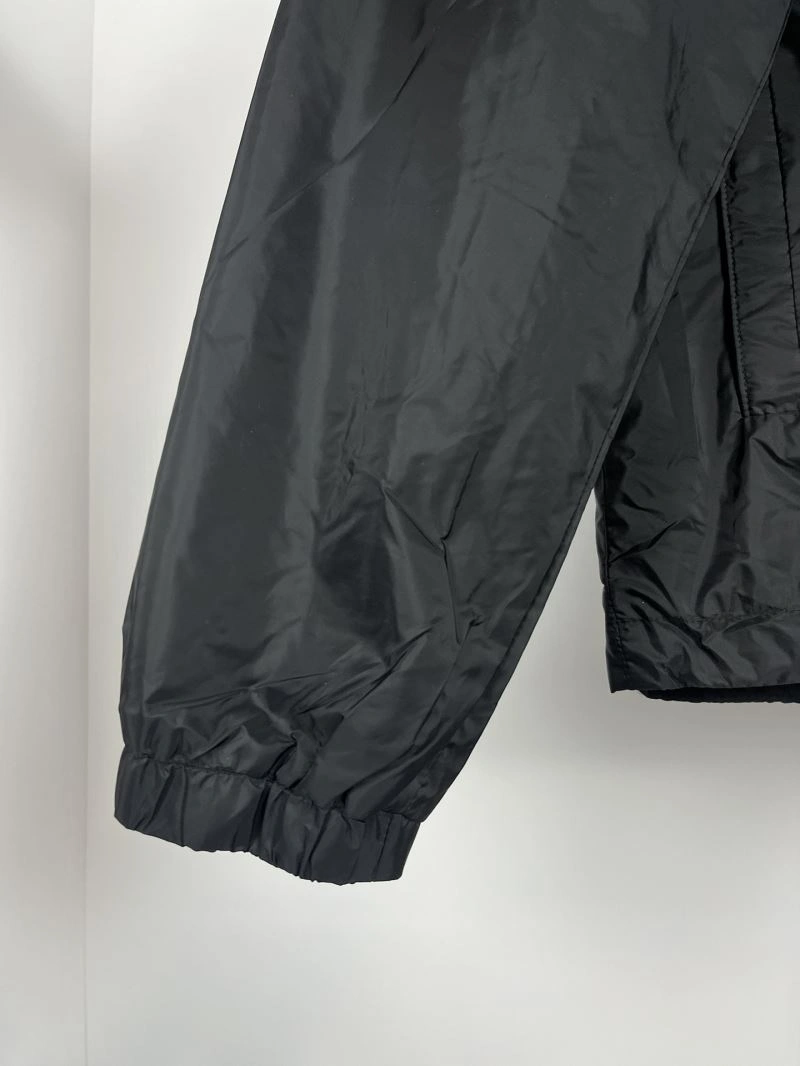 Moncler Outwear Upgraded 140268