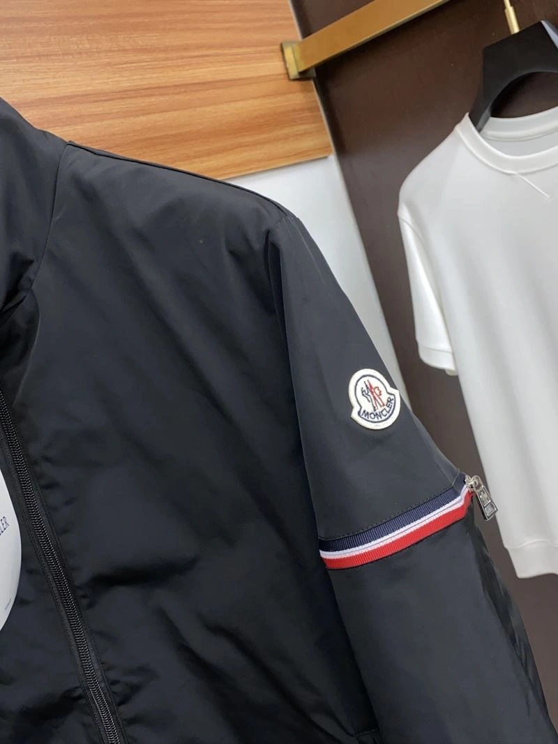 Bright Moncler Outwear 140260