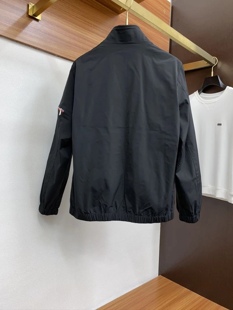 Bright Moncler Outwear 140260