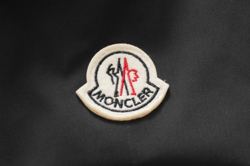 Moncler Outwear Sustainable 140262