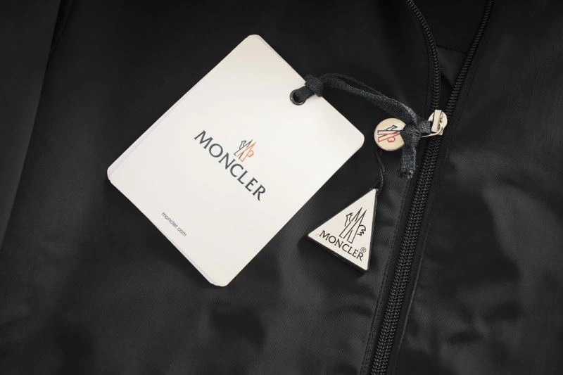 Moncler Outwear Sustainable 140262