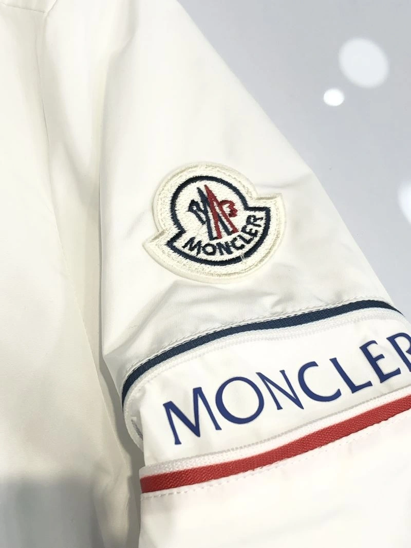 Moncler Outwear Unisex 140257