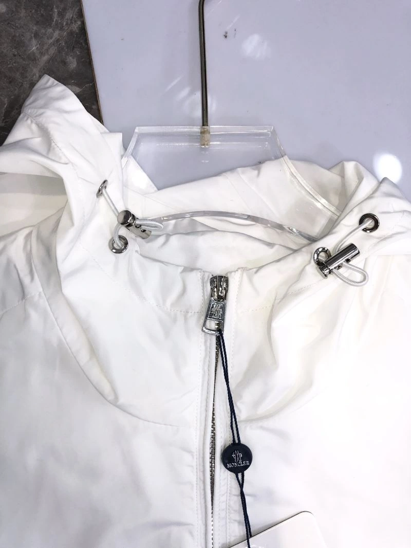 Moncler Outwear Unisex 140257