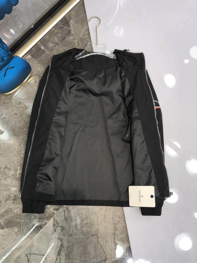 ComfortFit Moncler Outwear 140269