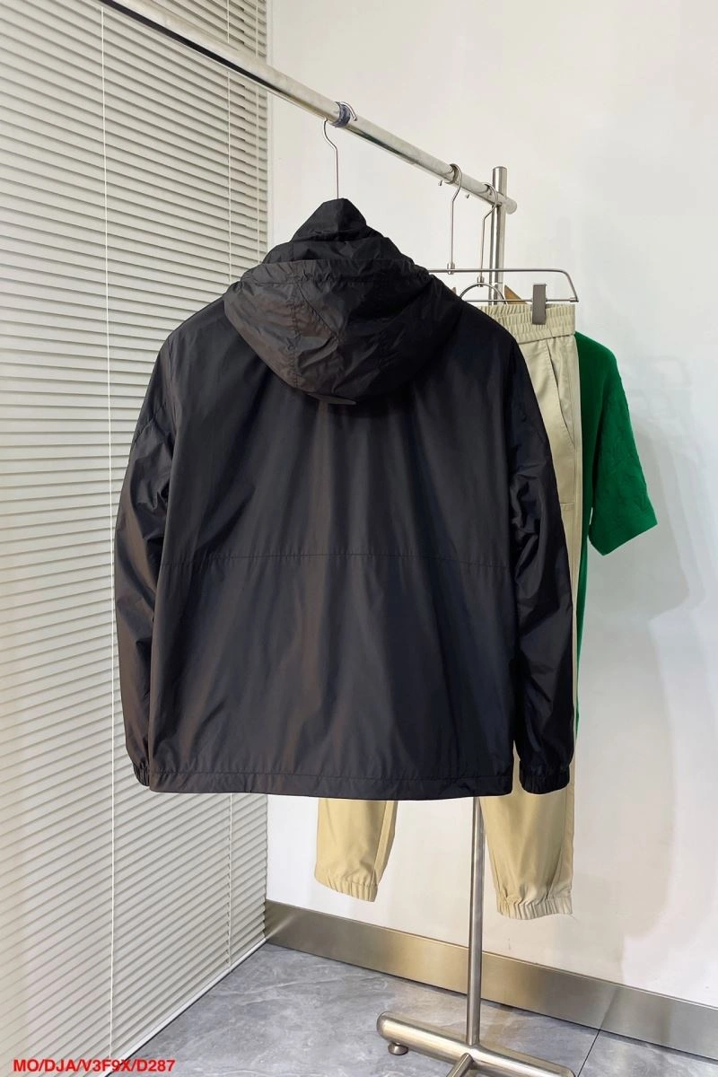 Moncler Outwear Comfortable 140261