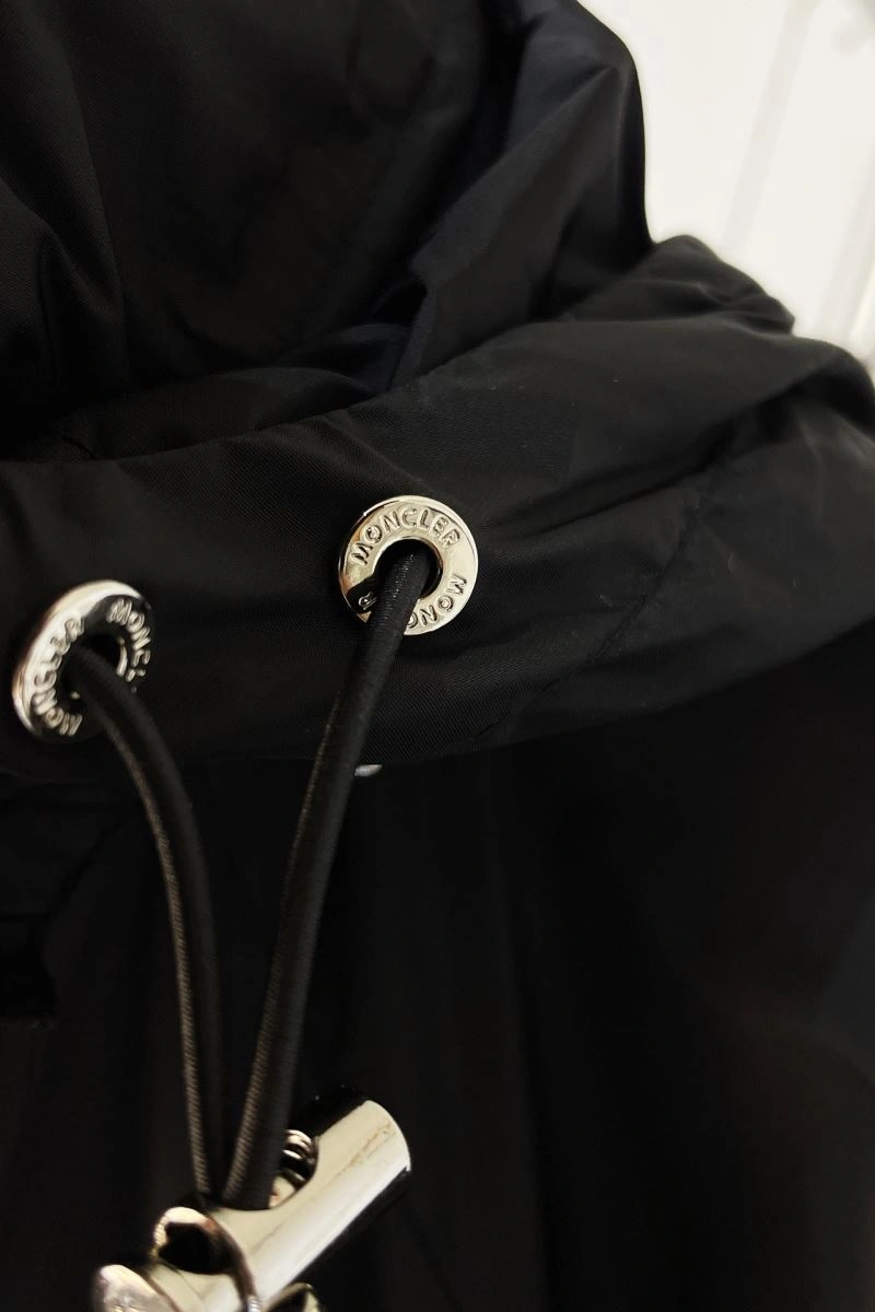 Moncler Outwear Comfortable 140261