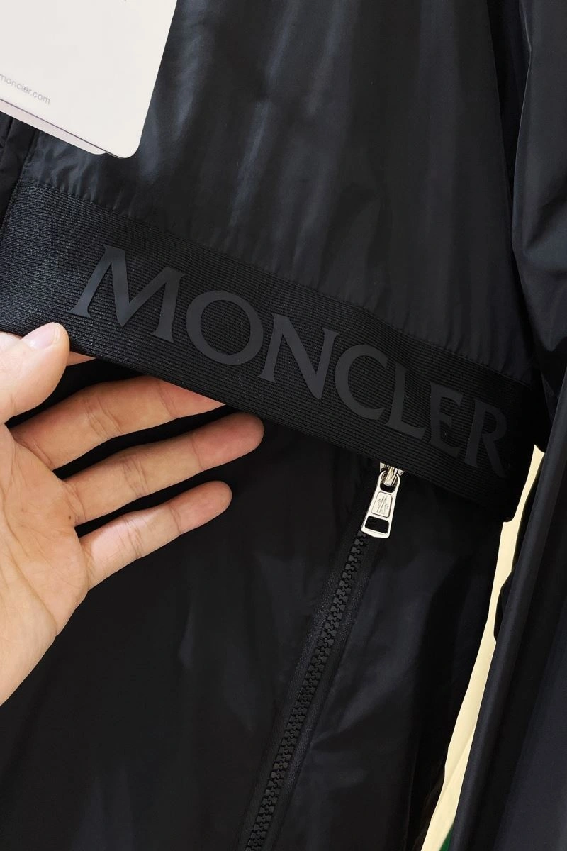 Moncler Outwear Comfortable 140261
