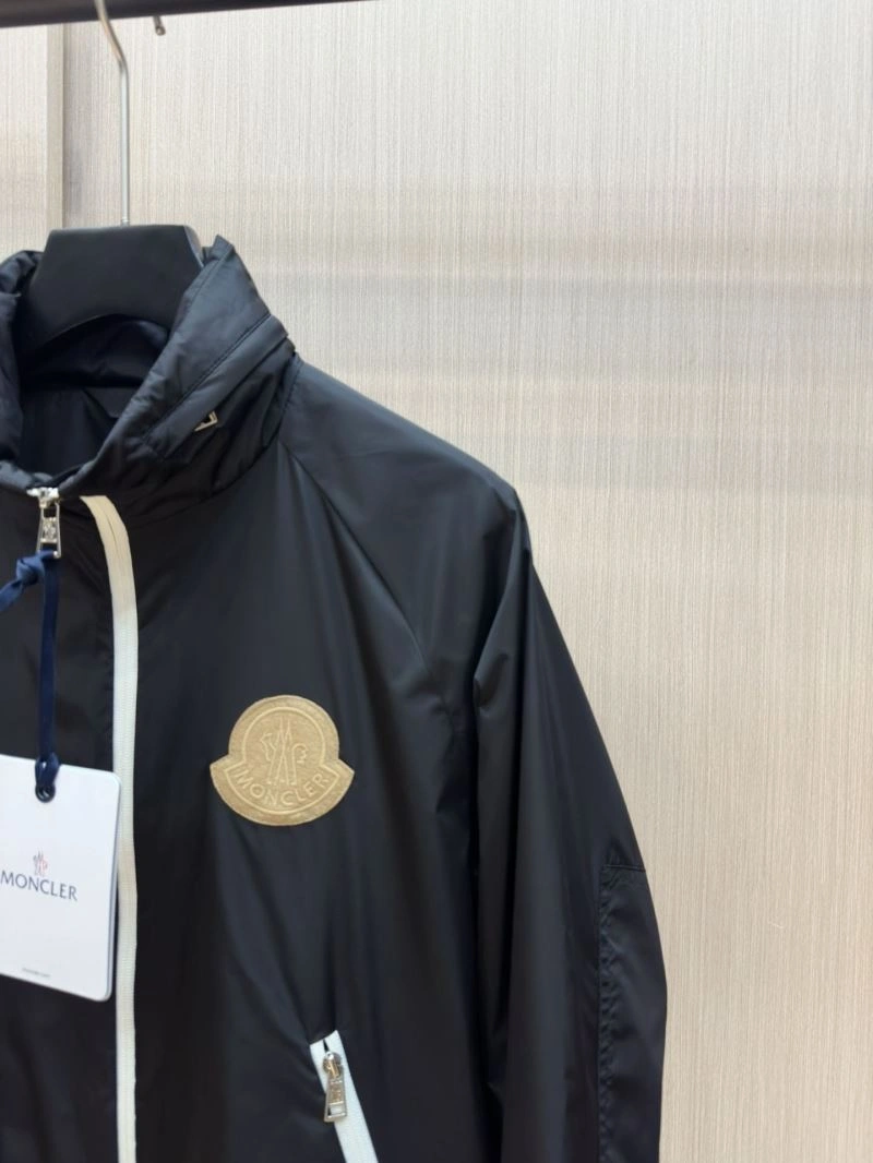Flexible Moncler Outwear 140253
