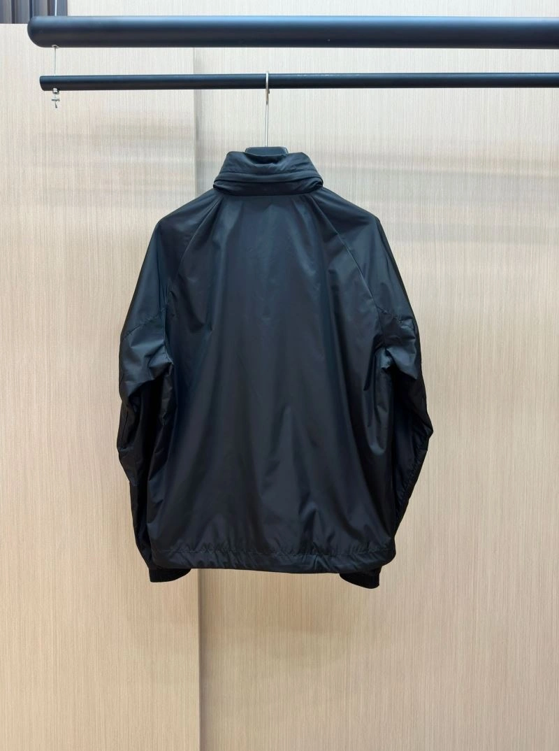 Flexible Moncler Outwear 140253