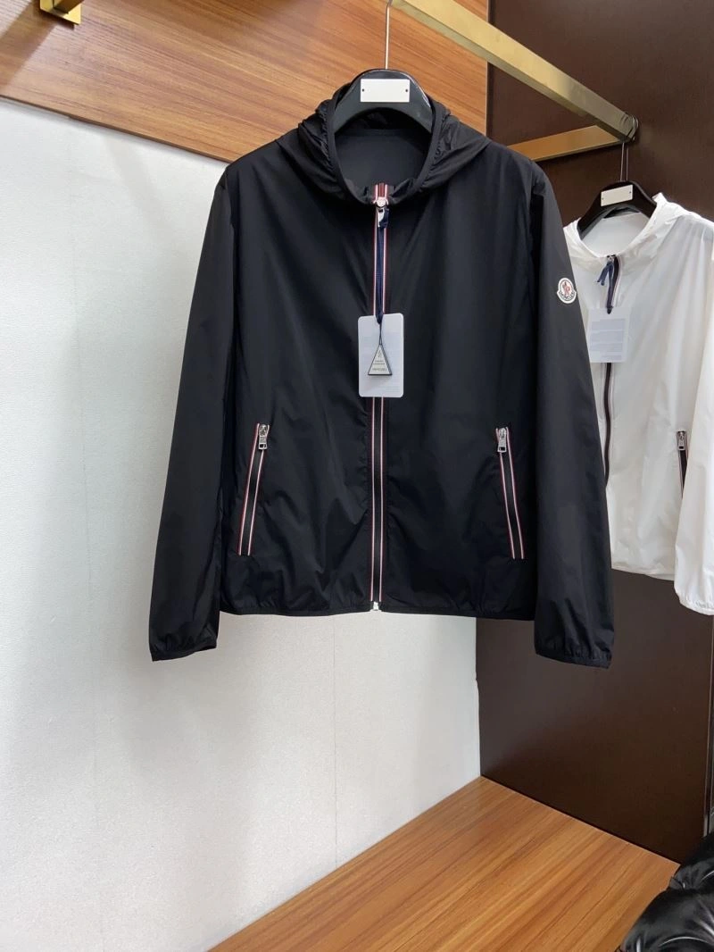 Modern Moncler Outwear 140254