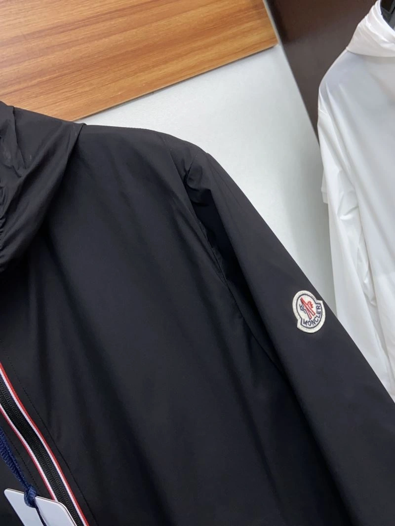 Modern Moncler Outwear 140254