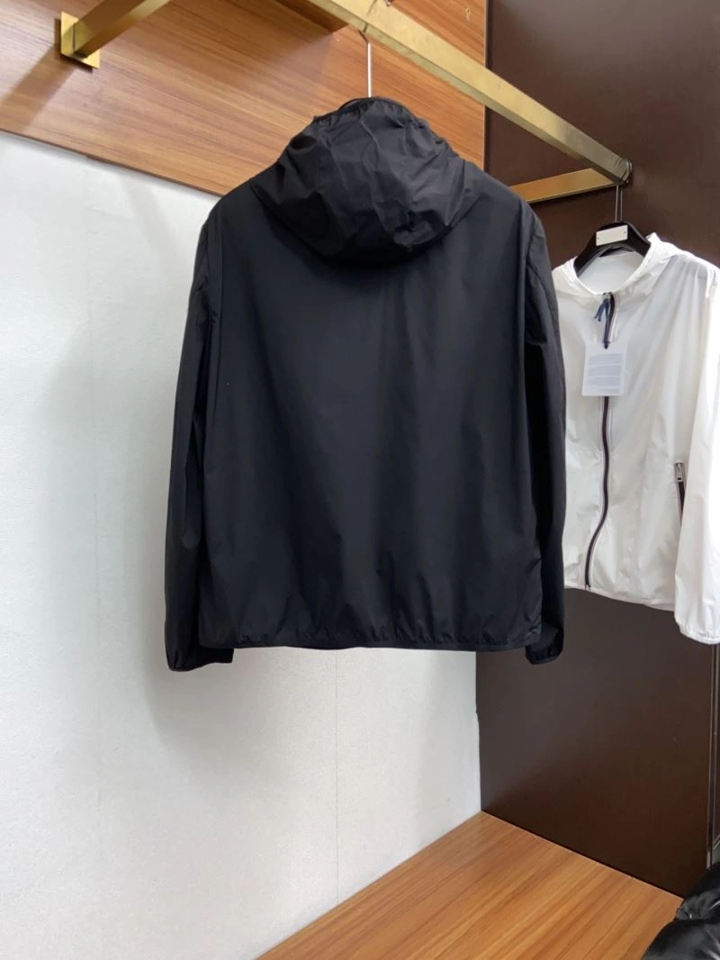Modern Moncler Outwear 140254