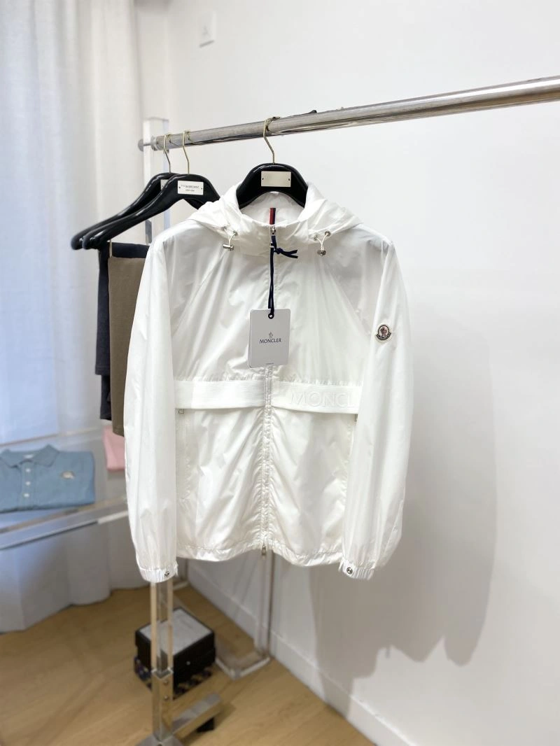 Moncler Outwear Attractive 140255