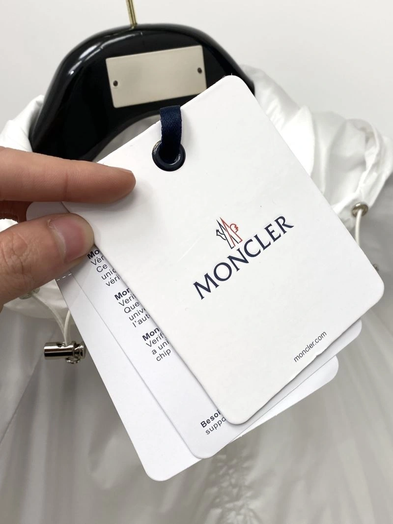 Moncler Outwear Attractive 140255
