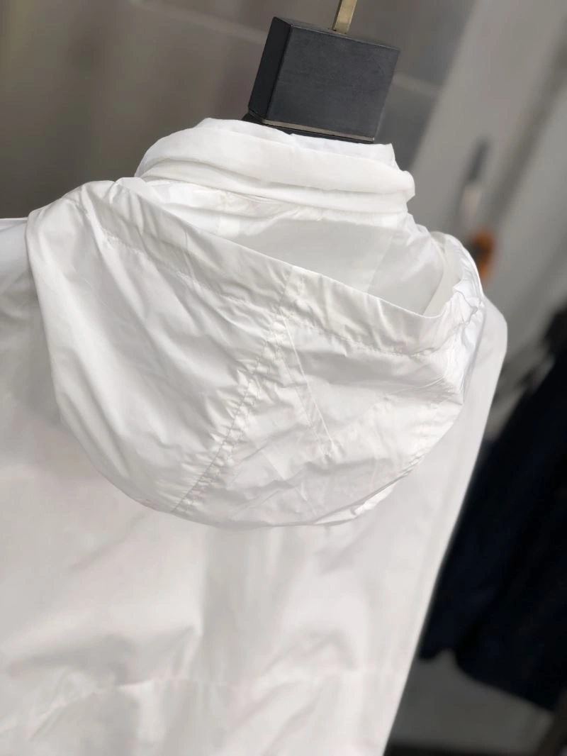 Trendsetting Moncler Outwear 140244