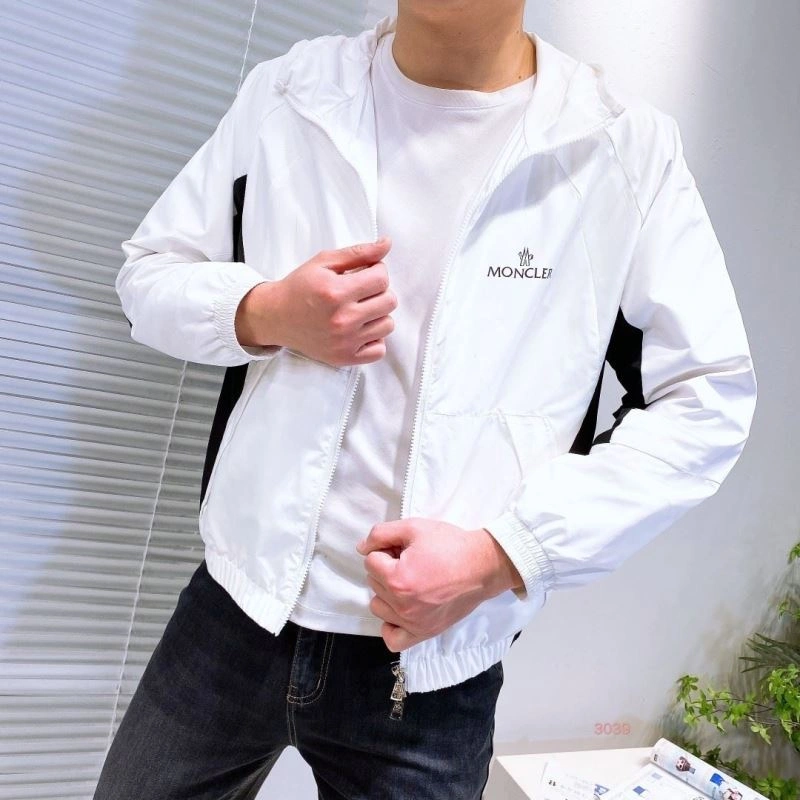 Moncler Outwear Durable 140247