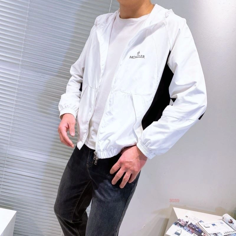 Moncler Outwear Durable 140247