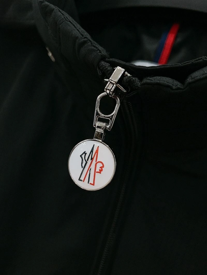 Moncler Outwear Contemporary 140243