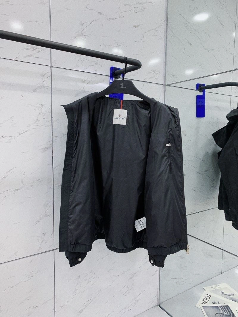 Moncler Outwear Contemporary 140243