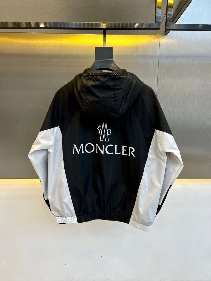 Trendy Moncler Outwear 140249
