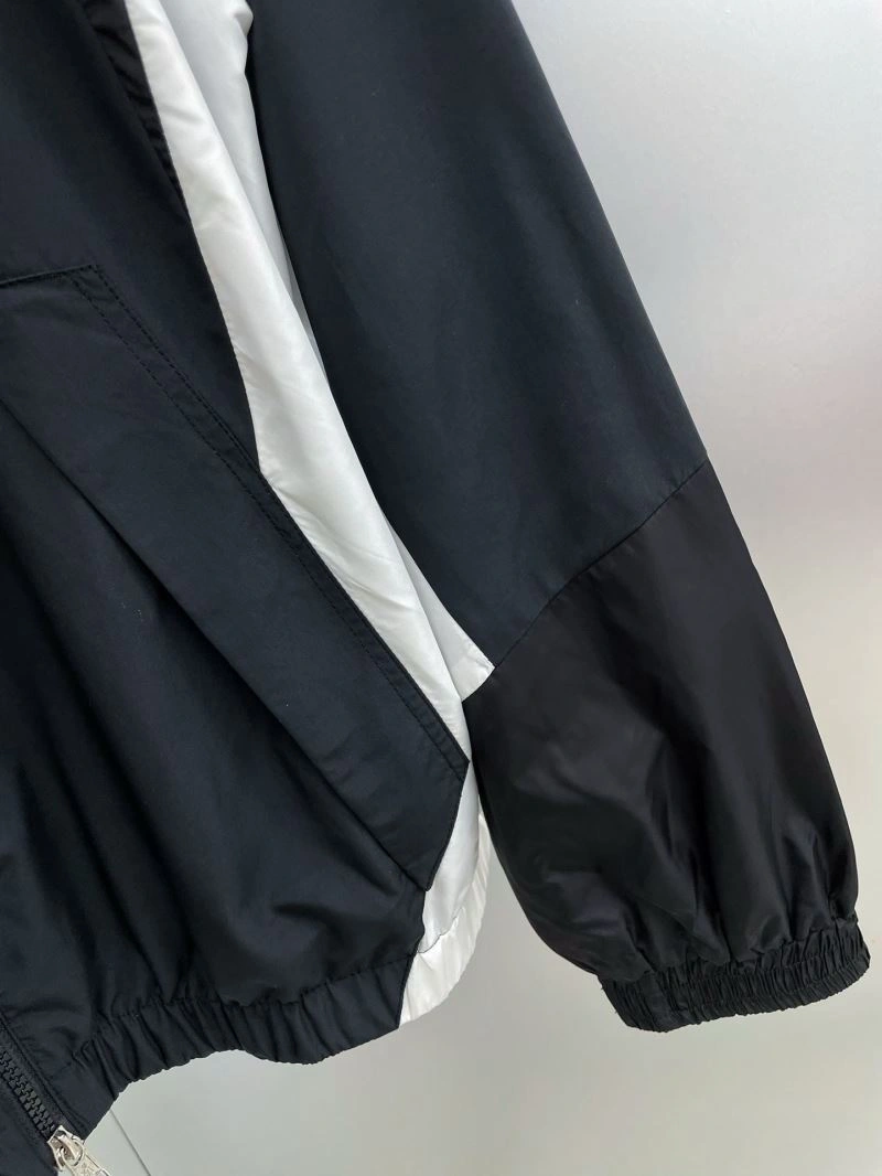 EasyCare Moncler Outwear 140259