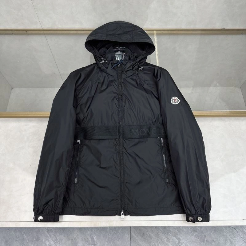 Modern Moncler Outwear 140241