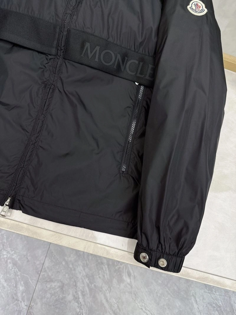 Modern Moncler Outwear 140241