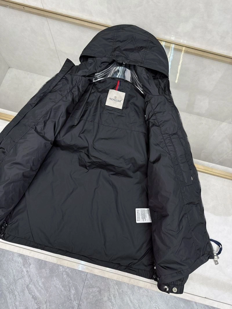 Modern Moncler Outwear 140241