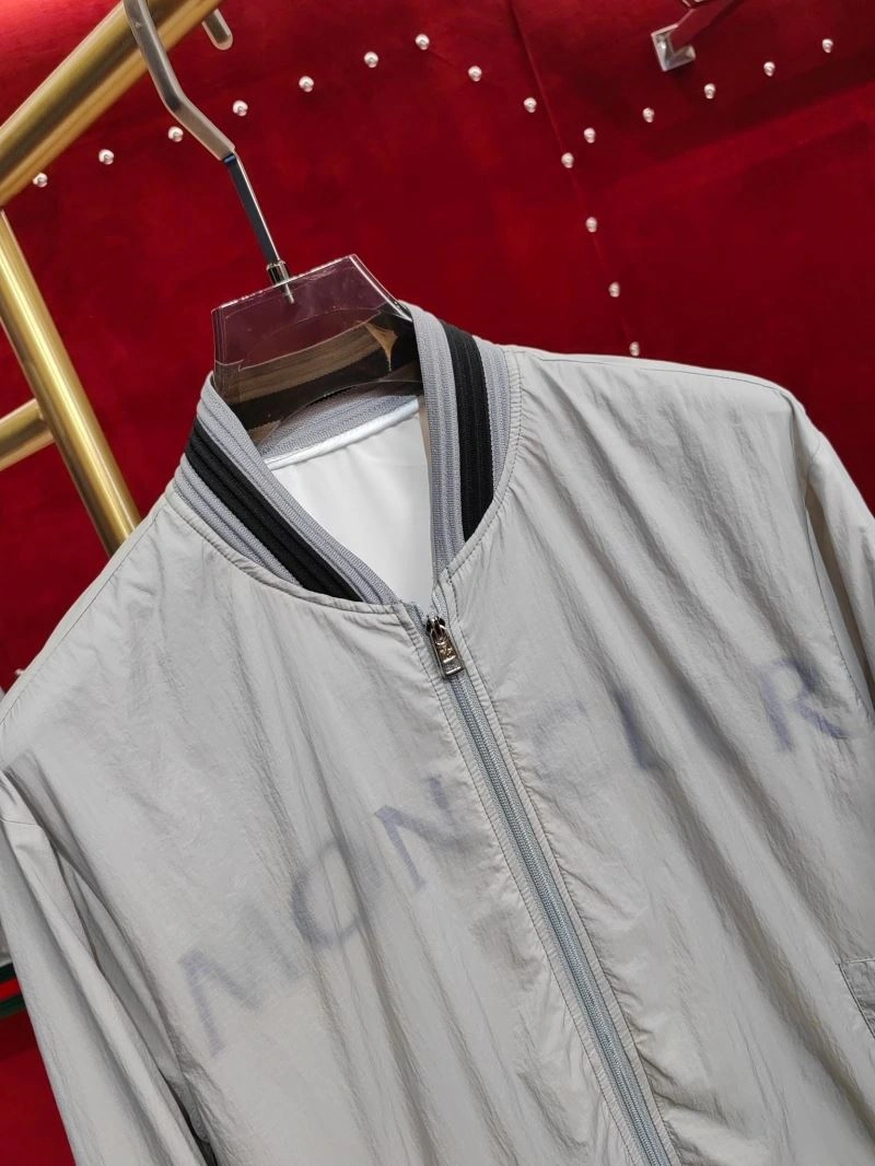 Moncler Outwear Modern 140240