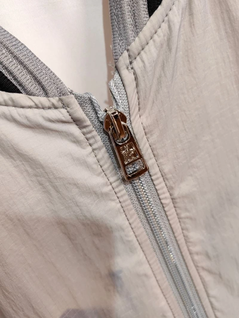 Moncler Outwear Modern 140240