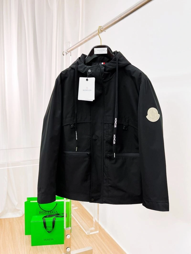 Thermal Moncler Outwear 140235