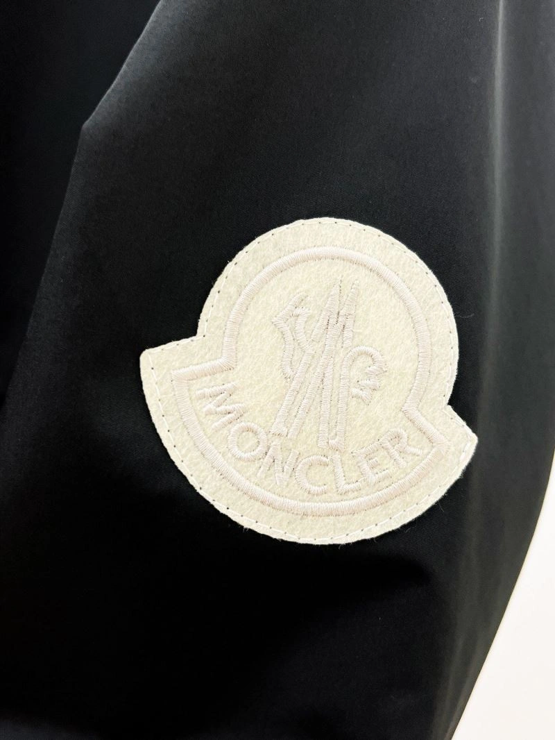 Thermal Moncler Outwear 140235