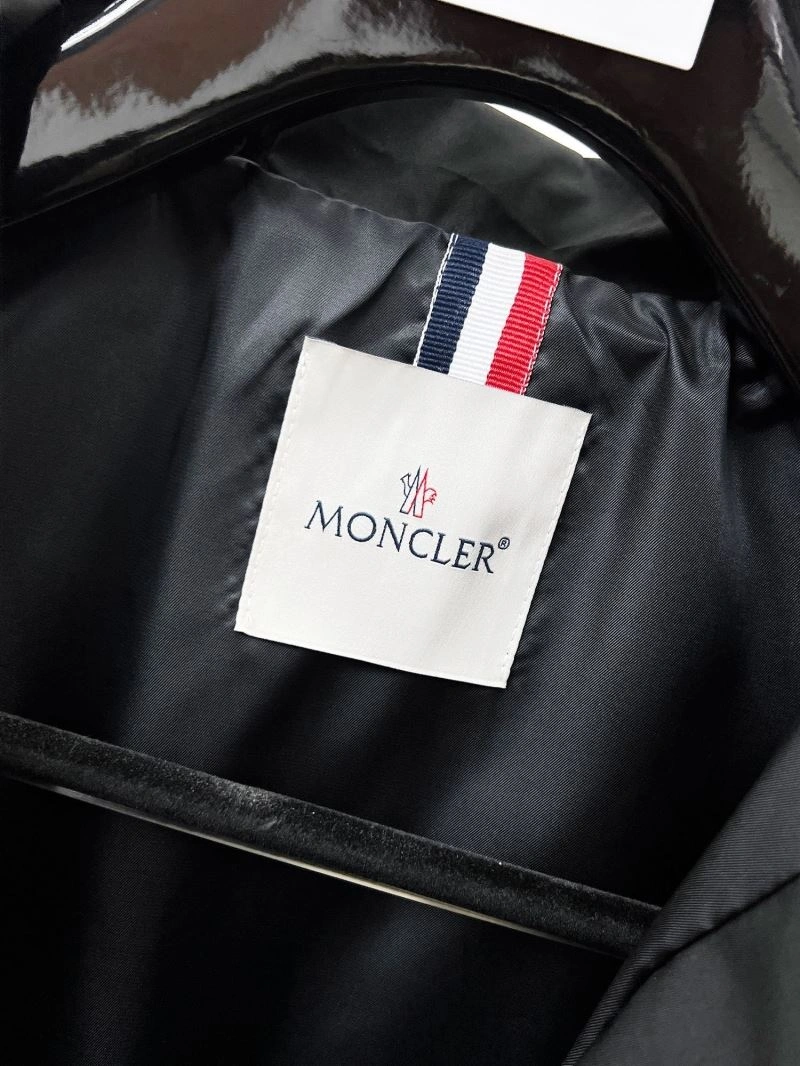 Thermal Moncler Outwear 140235