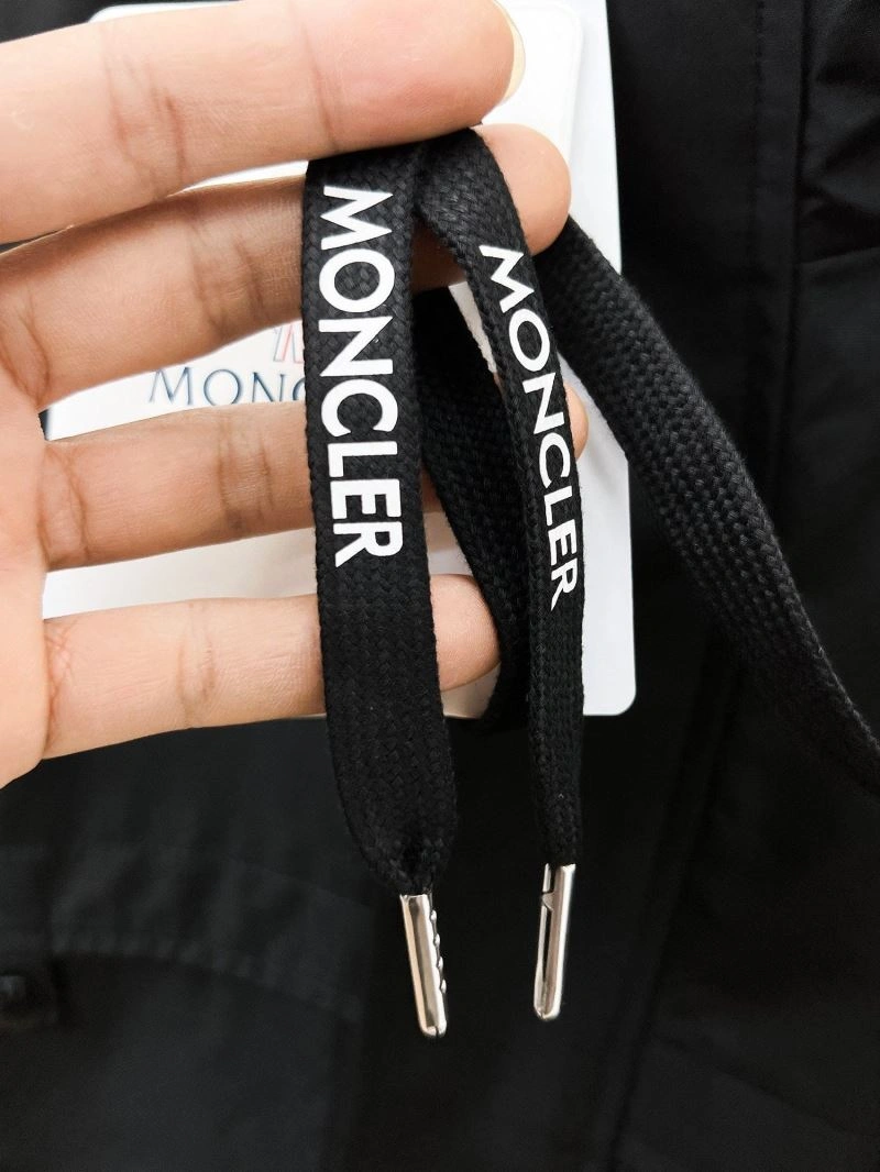 Thermal Moncler Outwear 140235