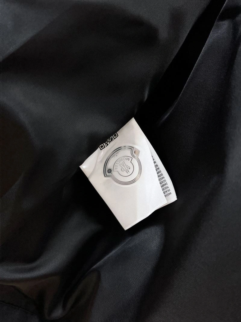 Moncler Outwear Unique 140236