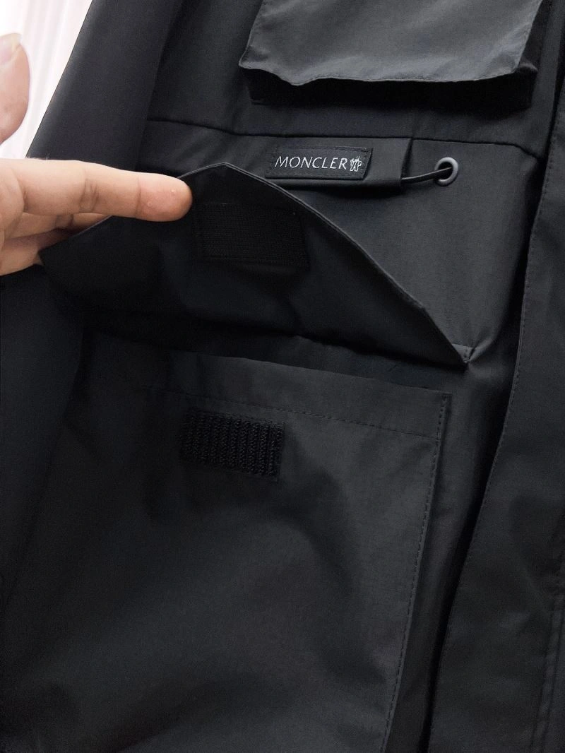 Moncler Outwear Unique 140236