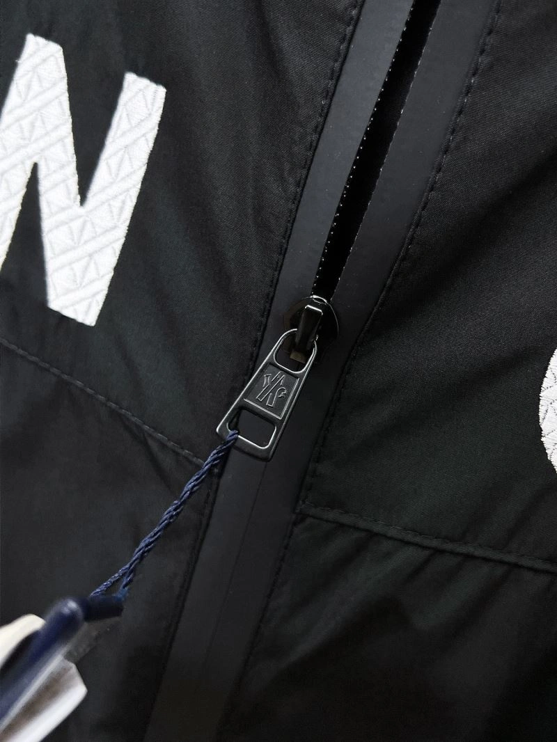 Moncler Outwear Colorful 140234