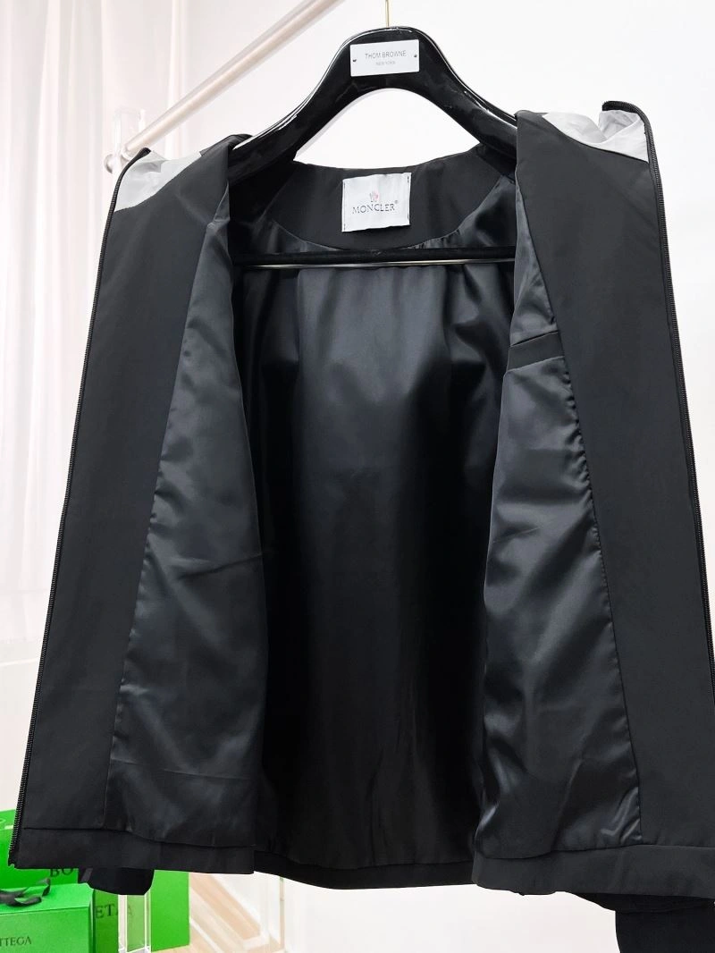 Moncler Outwear HighQuality 140232