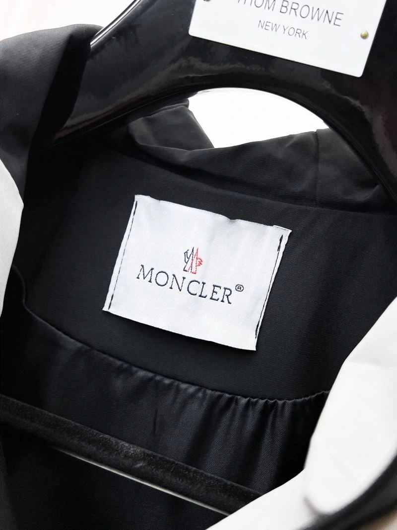 Moncler Outwear HighQuality 140232