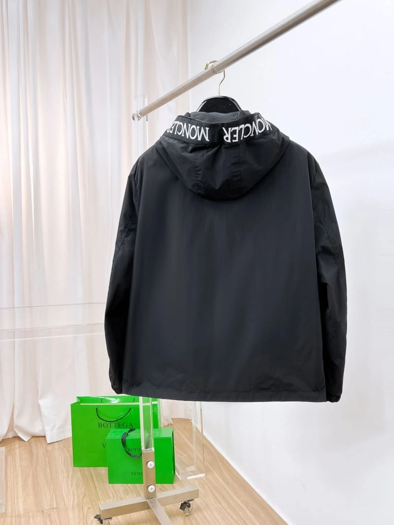 Moncler Outwear MultiPurpose 140228
