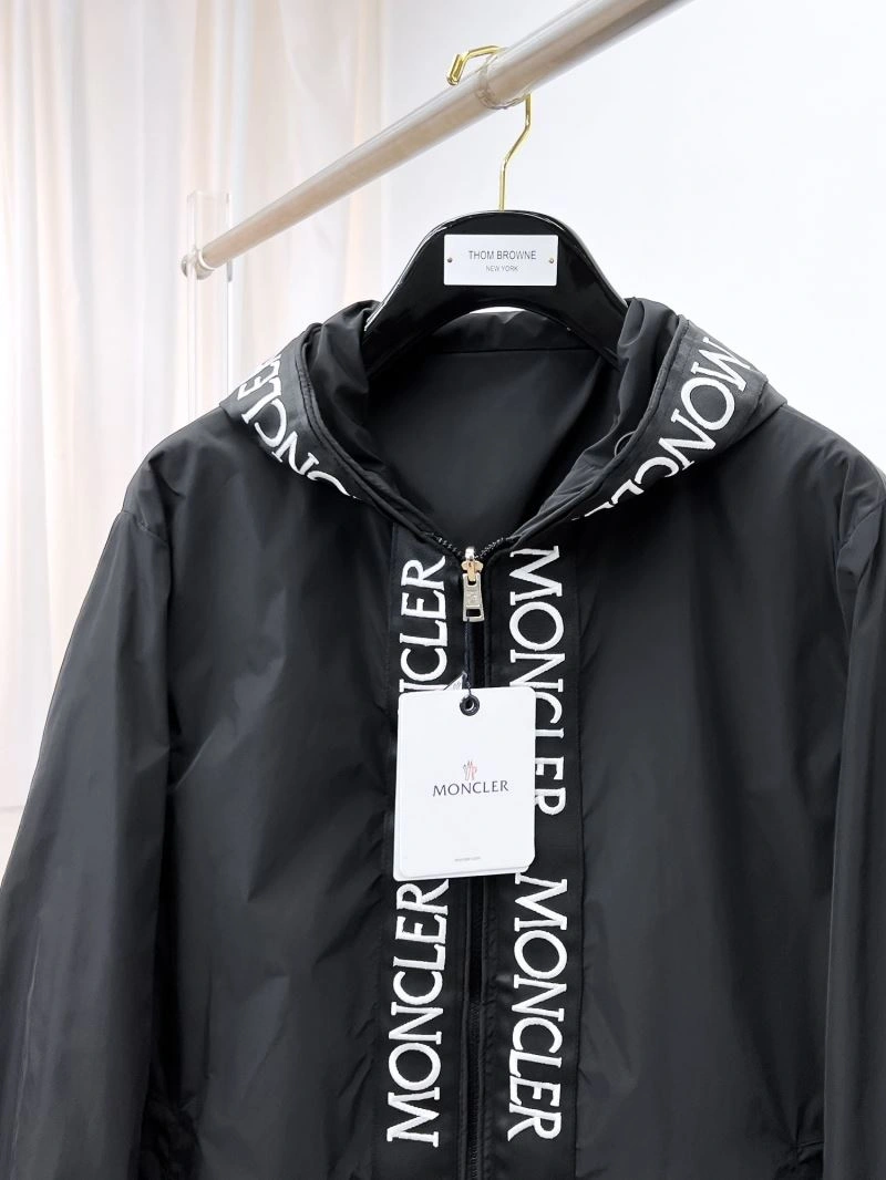Moncler Outwear MultiPurpose 140228