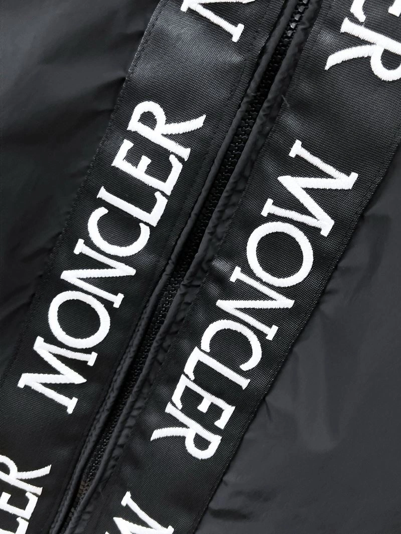 Moncler Outwear MultiPurpose 140228