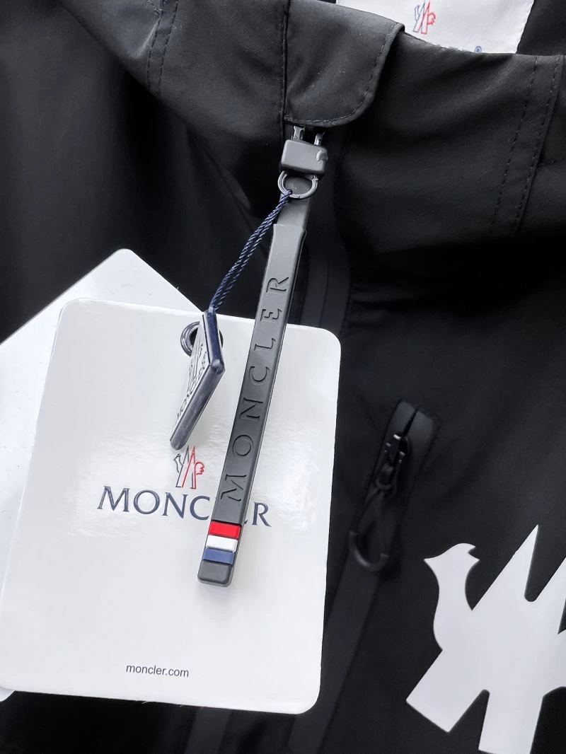 EasyMatch Moncler Outwear 140230
