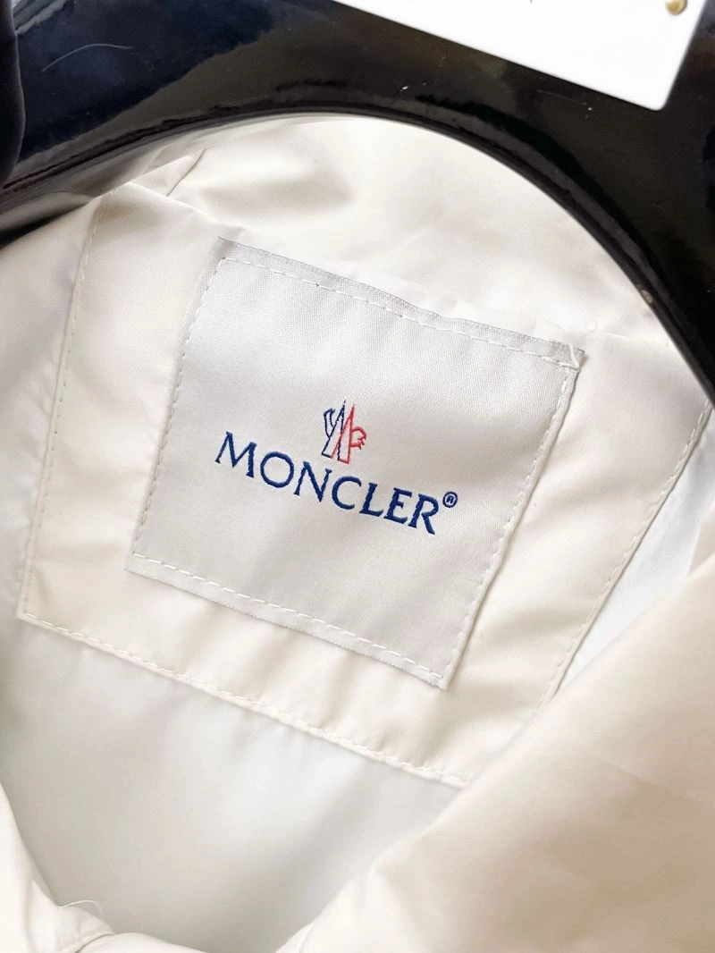 Moncler Outwear Premium 140229
