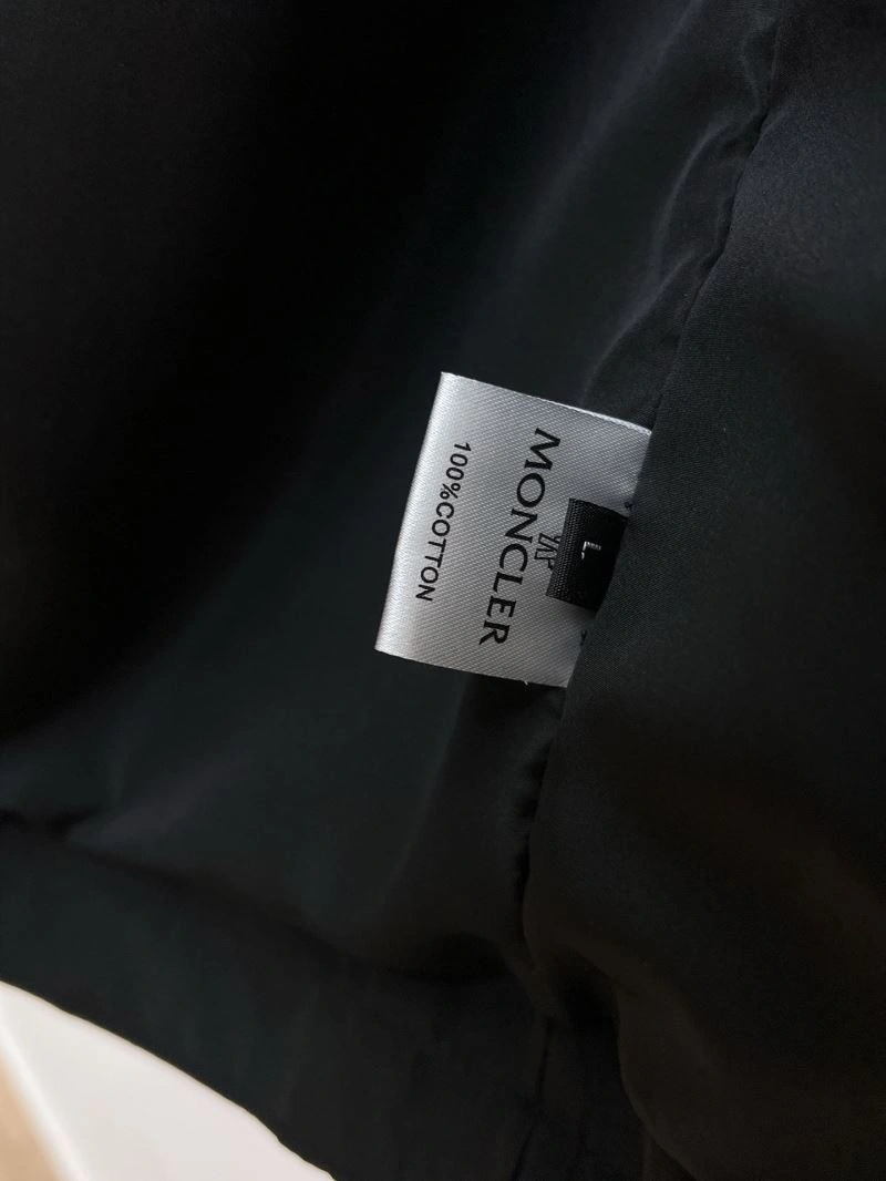 MoistureWicking Moncler Outwear 140227