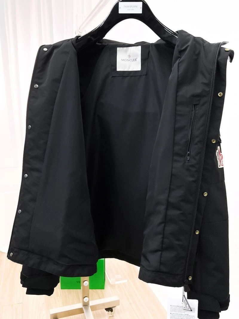 MoistureWicking Moncler Outwear 140227
