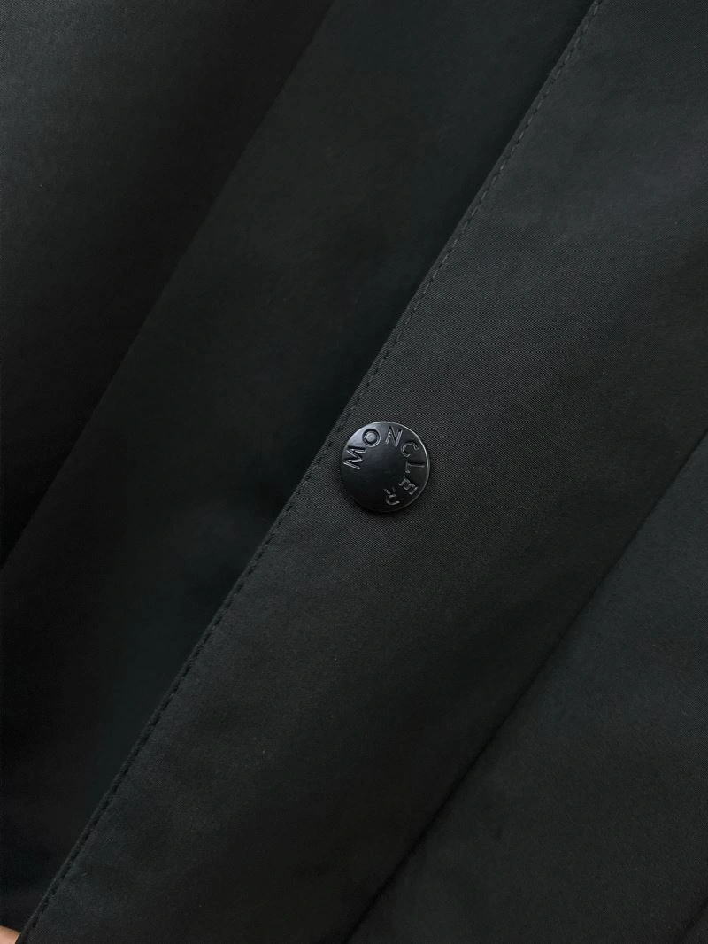 MoistureWicking Moncler Outwear 140227
