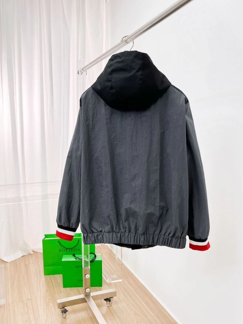 Sleek Moncler Outwear 140223