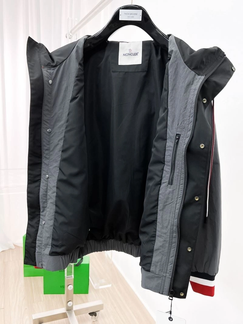 Sleek Moncler Outwear 140223