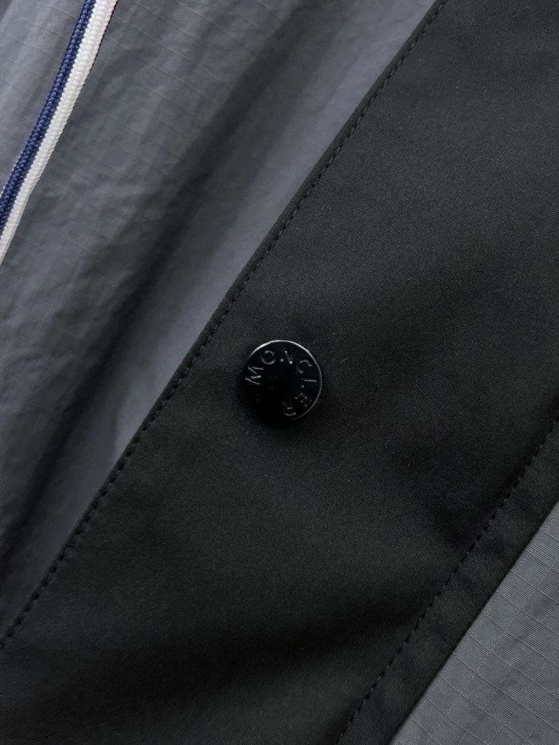 Sleek Moncler Outwear 140223
